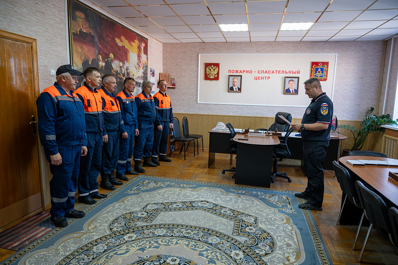 Сотрудники Брянского пожарно – спасательного центра награждены медалью «За разминирование» 