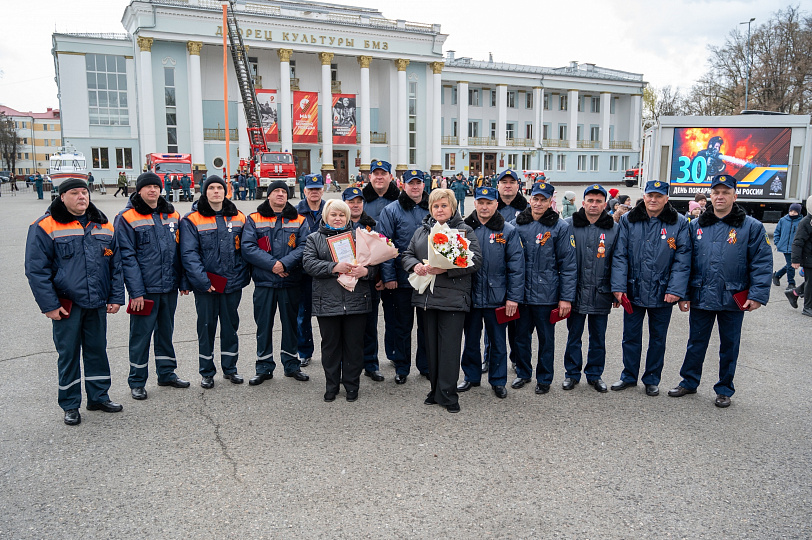 День пожарной охраны: награды для героев!